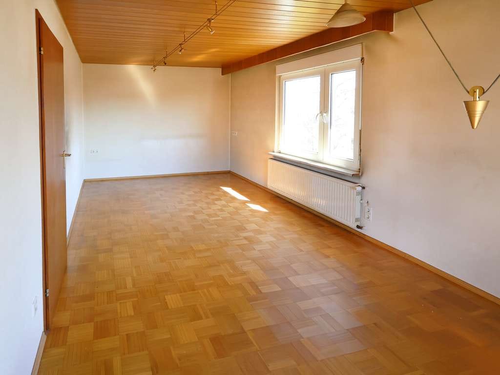 Immobilie in Mögglingen - Wohnhaus mit großem Grundstück in sonniger Ausrichtung! - Bild 4