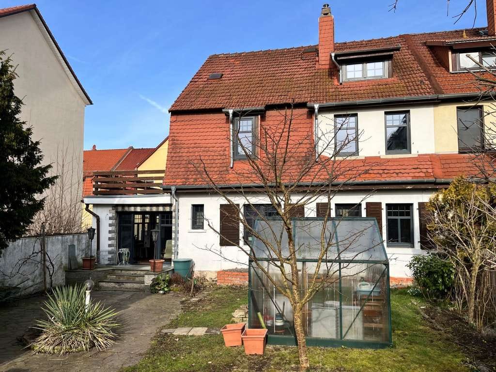 Immobilie in Sondershausen - Einfamilienhaus in ruhiger zentrumsnaher Nebenstraße in Sondershausen für 199.000,- EUR VB - Bild 0