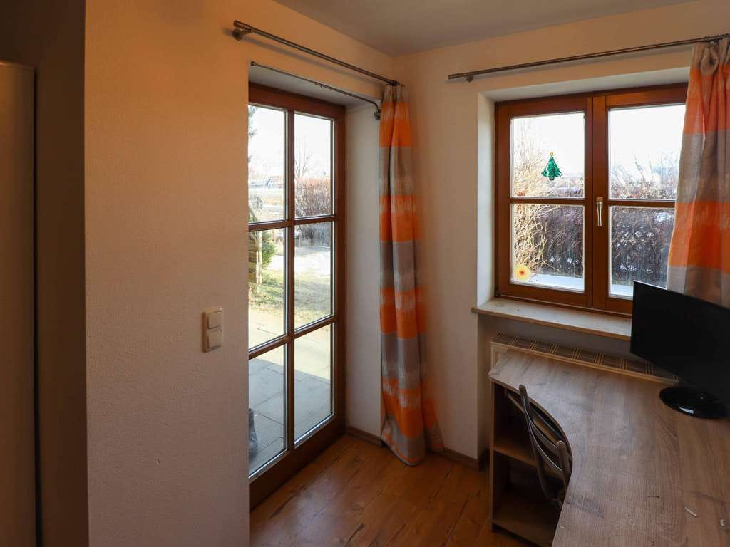Immobilie in Rottenbuch - Gepflegtes 2-Zimmer-Apartment mit Terrasse und Tiefgaragenstellplatz - Bild 2