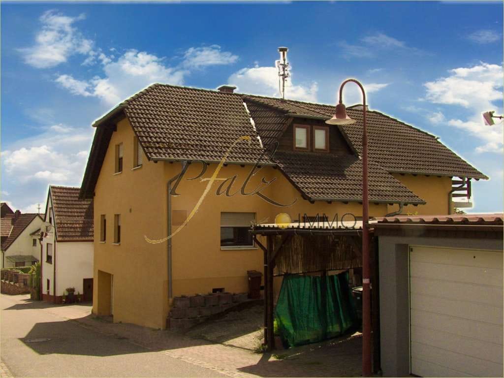 Immobilie in Höheinöd - Charmantes, großzügiges Einfamilienhaus in Höheinöd - Bild 2