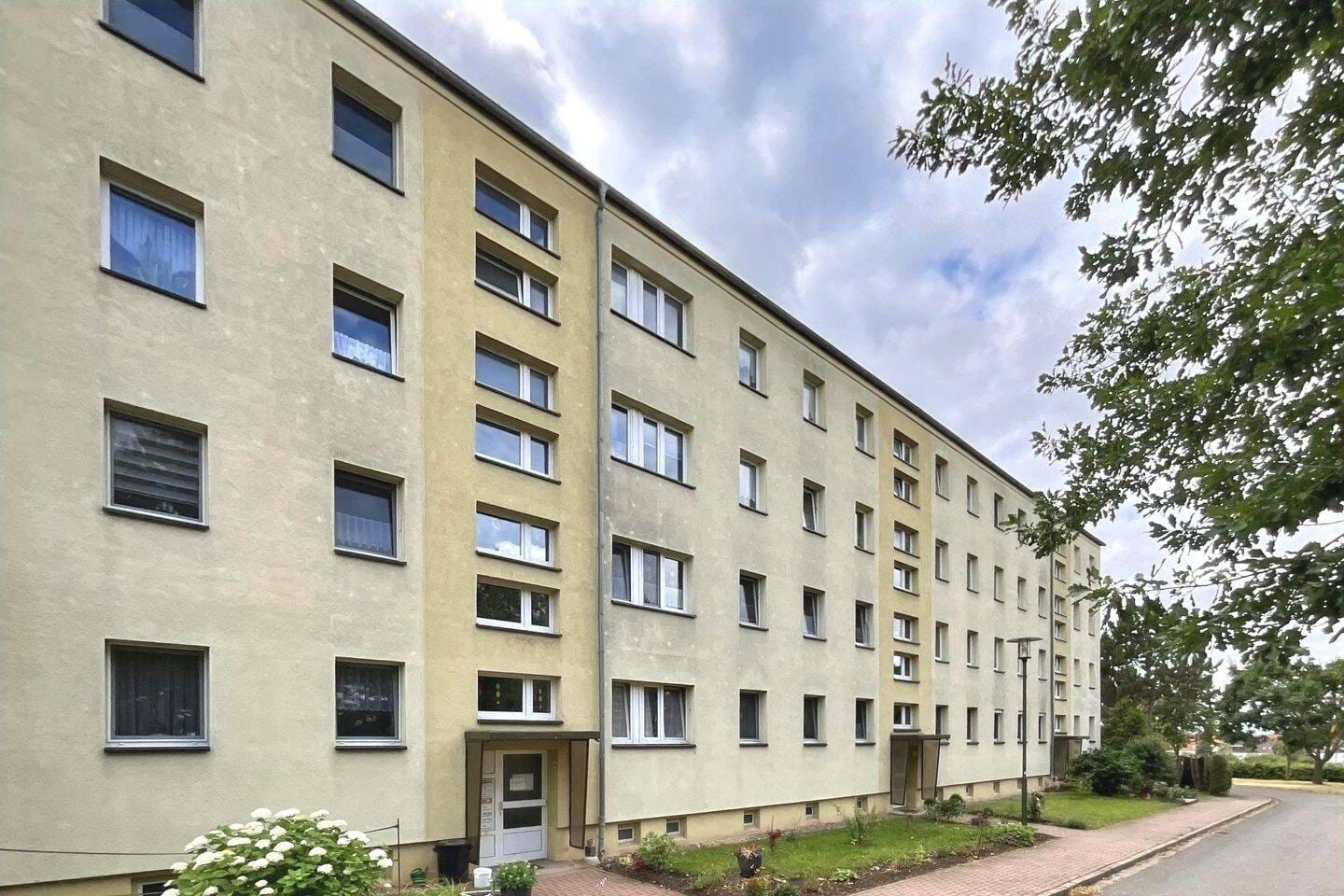 Immobilie in Tonna - Gepflegte Wohnung mit Einbauküche und Balkon - Bild 3