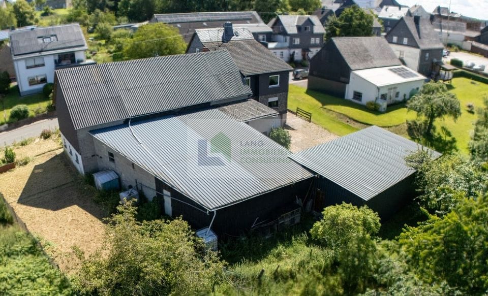 Immobilie in Horbruch - Ländliches Bauernhaus mit Platz für zwei Generationen – einschließlich Scheune Garage und Carport - Bild 0