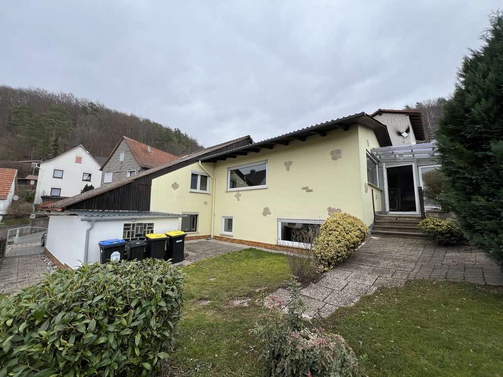 Immobilie in Meinhard - Attraktives Einfamilienhaus mit Einliegerwohnung und Fernsicht - Bild 0