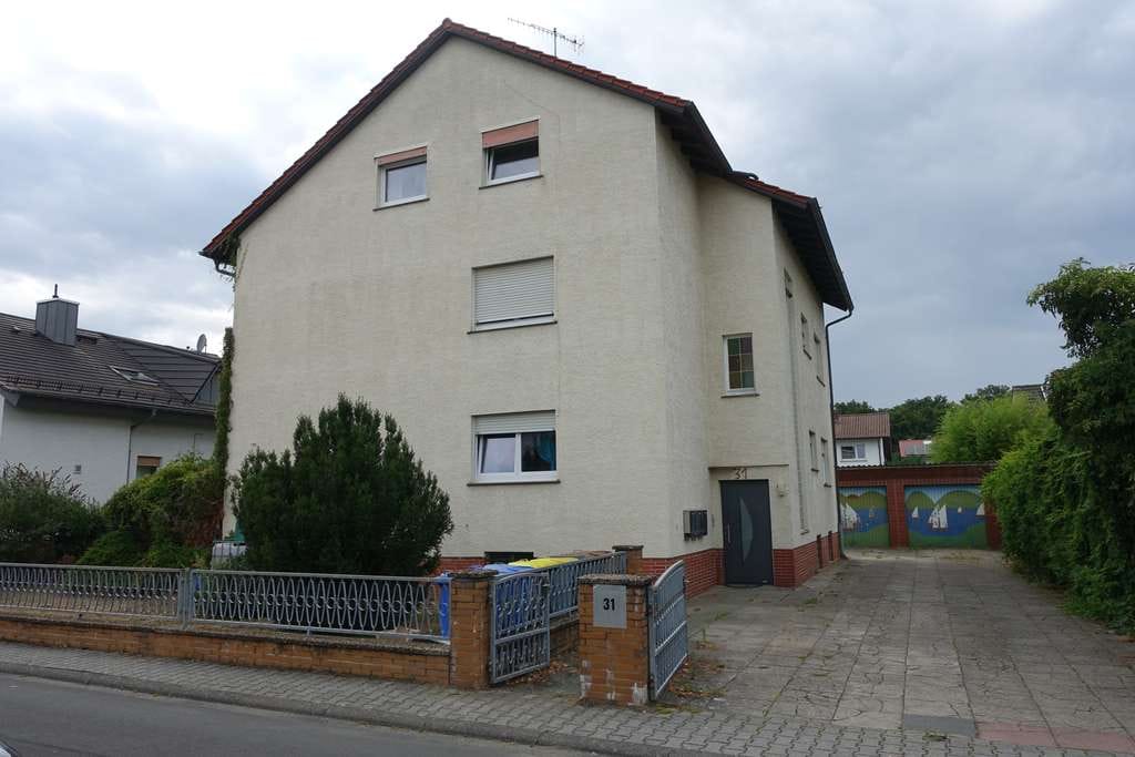 Immobilie in Hasselroth - Bahnhofsiedlung: großzügiges Dreifamilienhaus in feinster Lage - Bild 0