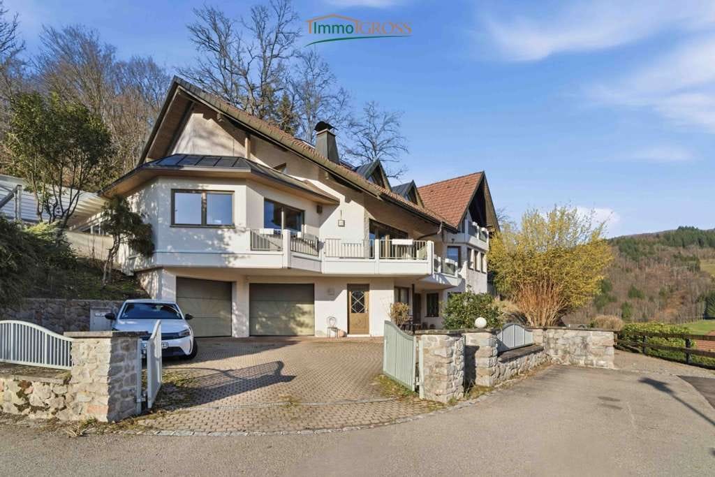 Immobilie in Schönau im Schwarzwald - Traumhaus mit Weitblick – Einfamilienhaus mit Indoor-Pool, Kamin und großzügigem Grundstück - Bild 1