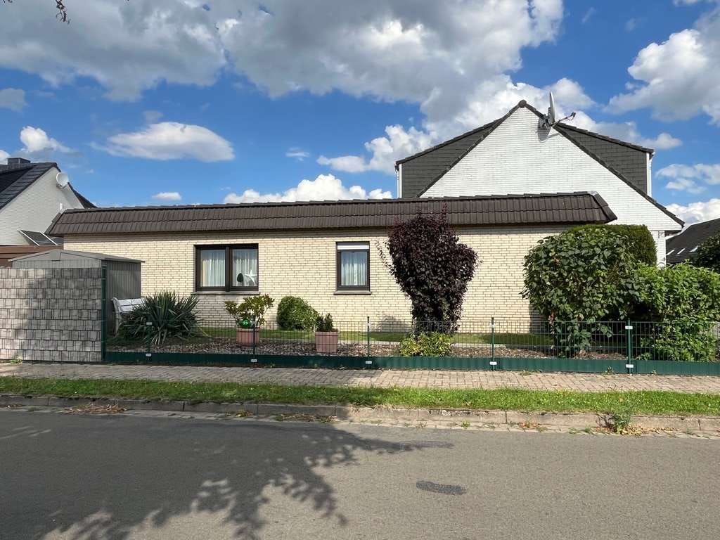 Immobilie in Meerbeck - Attraktive Doppelhaushälfte mit Einliegerwohnung - Bild 2
