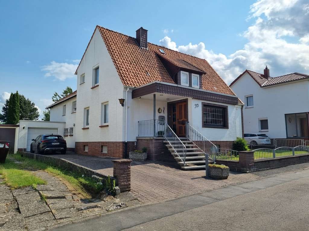 Immobilie in Wennigsen (Deister) - Zweifamilienhaus in Wennigsen mit großem Grundstück - Bild 2