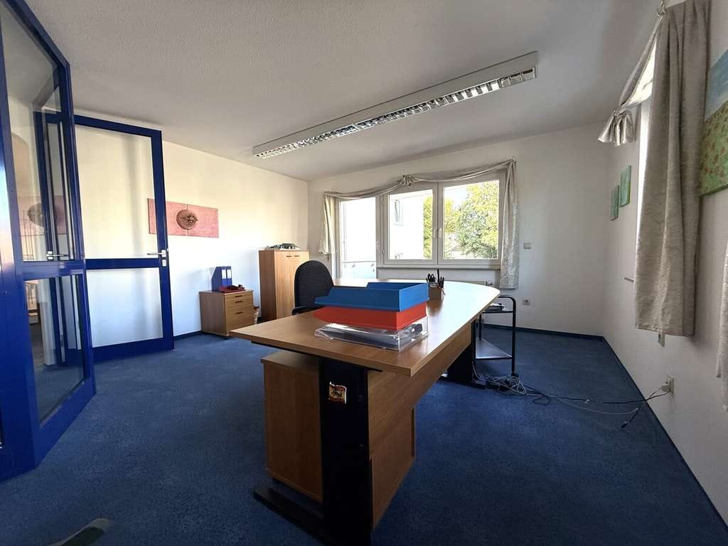 Immobilie in Gschwend - OBERGESCHOSSWOHNUNG/BÜRO IN ZENTRALER WOHNLAGE! - Bild 3