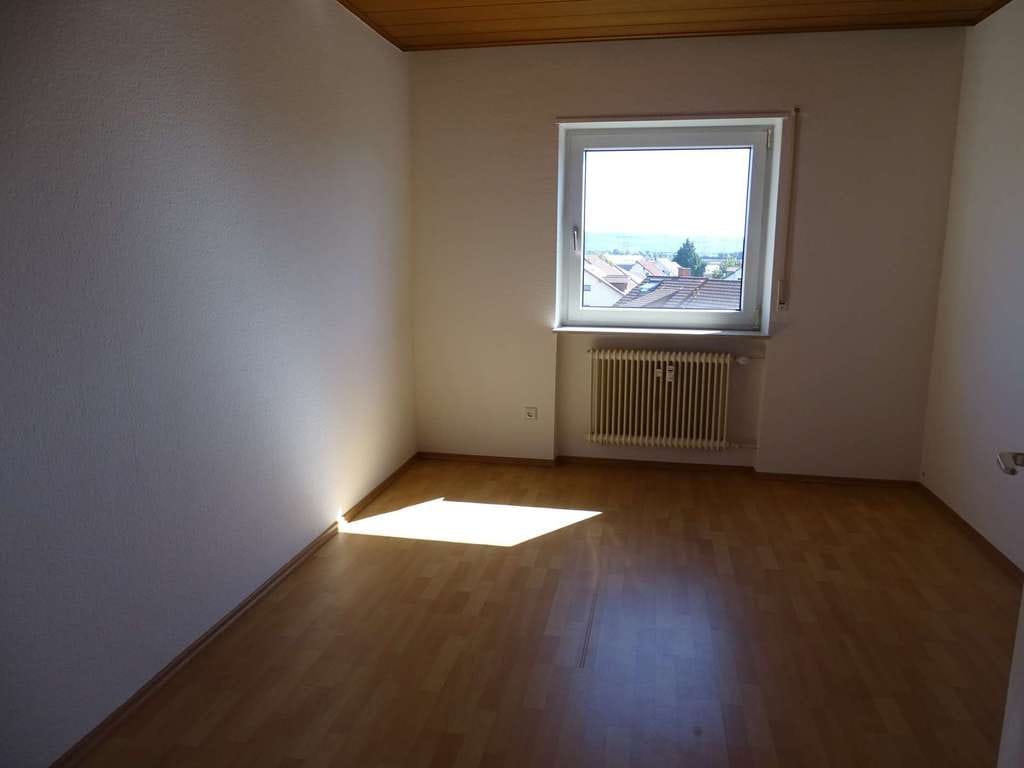 Immobilie in Oftersheim - Königstuhlblick - 3 Zimmerwohnung mit Aufzug in beliebter Lage von Oftersheim - Bild 4