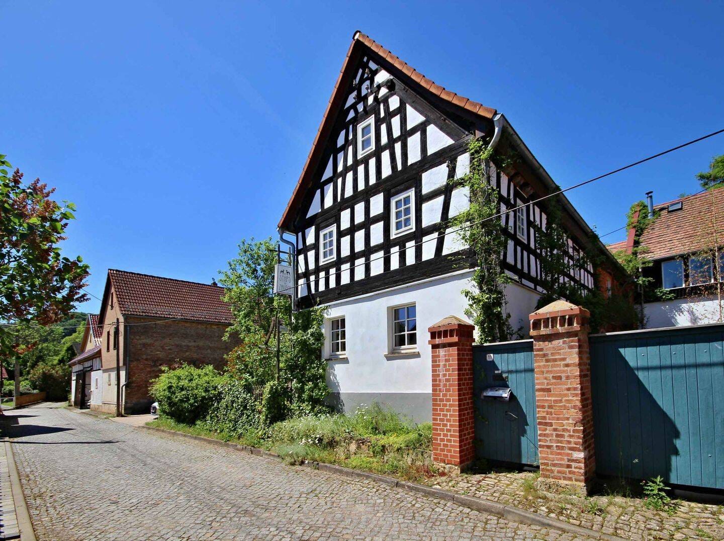 Immobilie in Großlöbichau - Außergewöhnlicher und moderner Landsitz auf großem Grundstück  - Bild 3