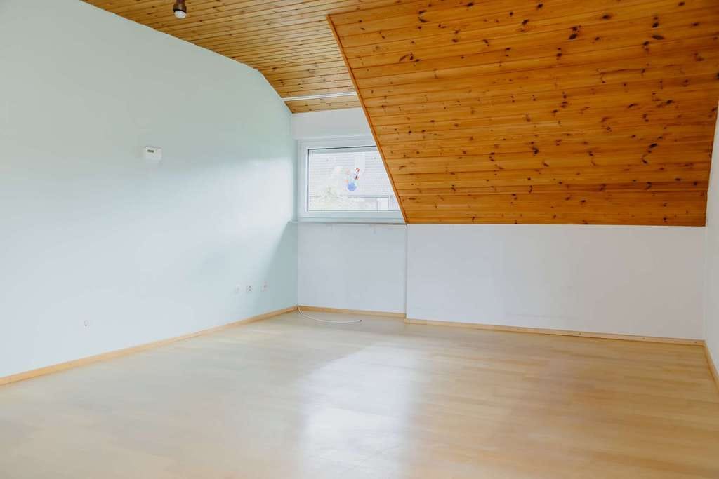 Immobilie in Leinfelden-Echterdingen - Helle Wohnung mit Balkon & Hobbyraum in ruhiger Lage in Leinfelden-Echterdingen - Bild 0