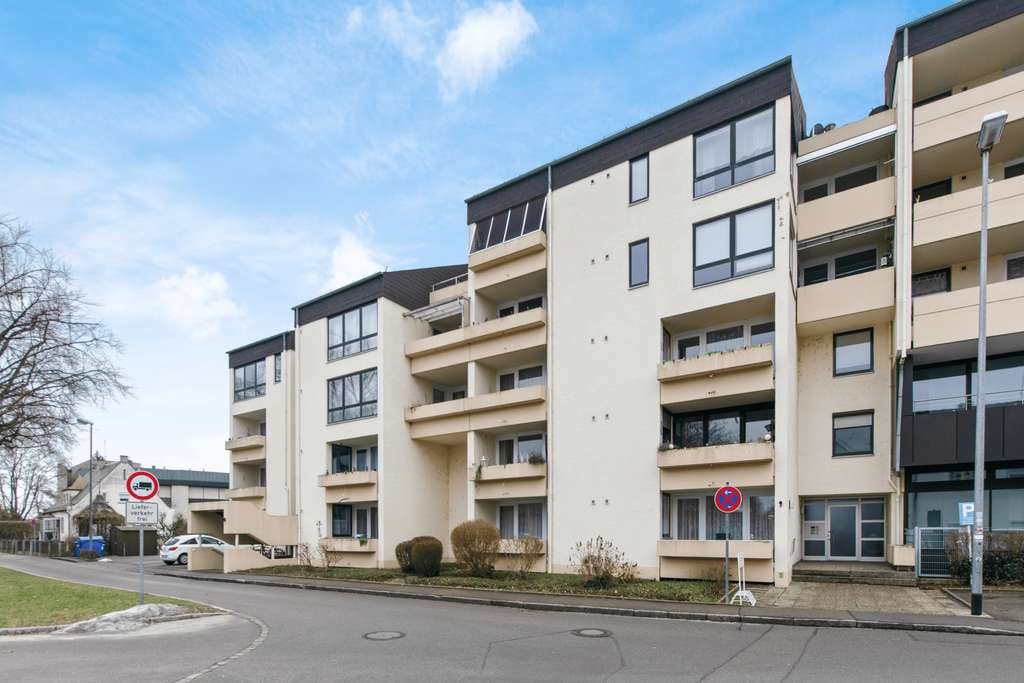 Immobilie in Lauingen (Donau) - GEPFLEGTE 1-ZIMMER-WOHNUNG IN ZENTRALSTER LAGE IN LAUINGEN (DONAU) - Bild 0