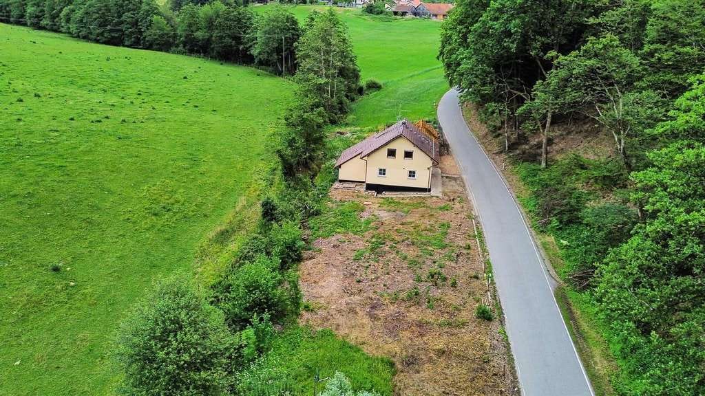 Immobilie in Winzer - Günstige Alleinlage im Grünen - Gestalten Sie Ihr Werkstatt-Paradies oder Selbstversorger-Traum - Bild 5