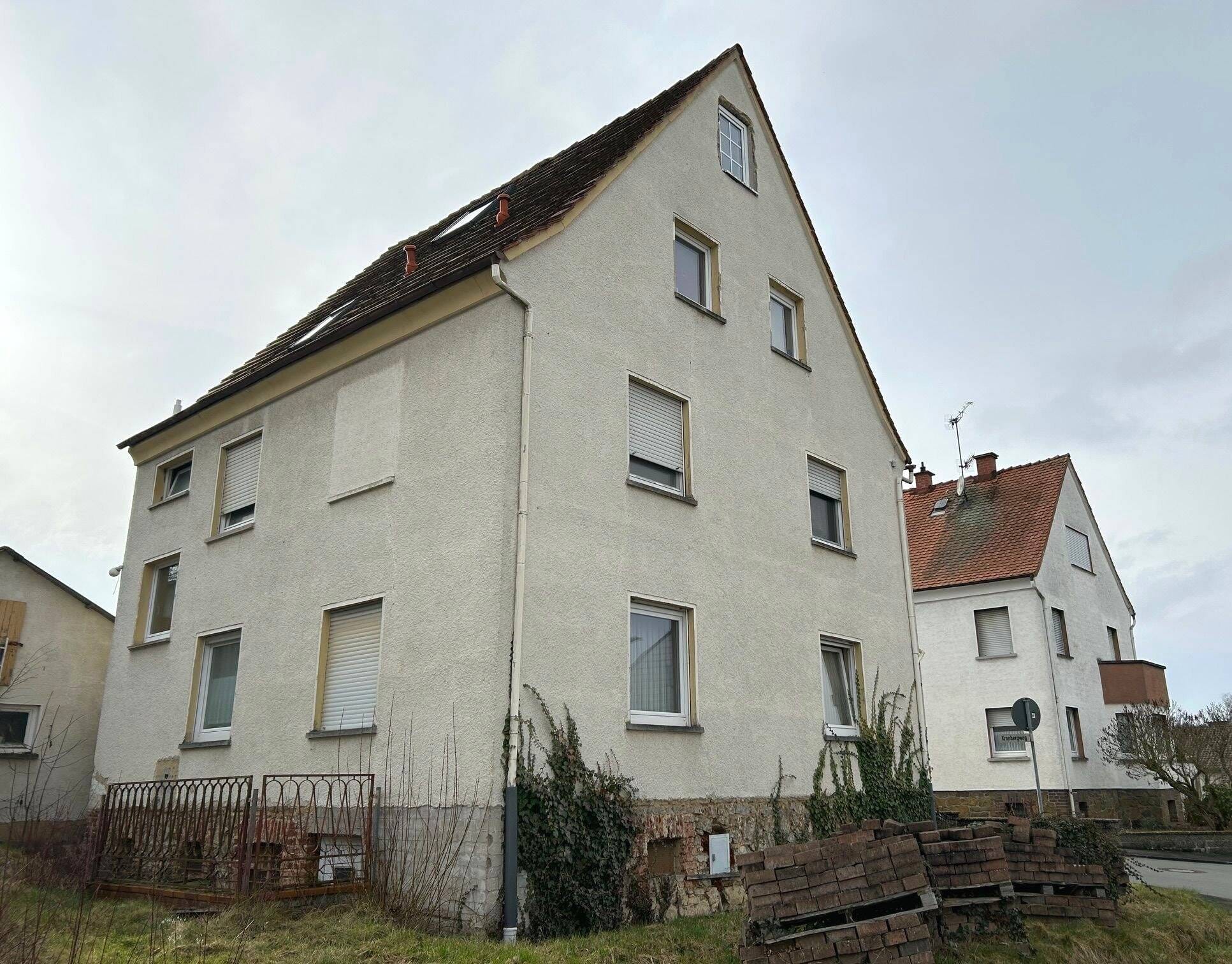 Immobilie in Wetzlar - Renditeobjekt für Handwerker, 3 Familienhaus in Dutenhofen  - Bild 0