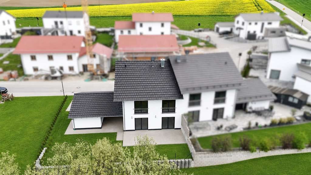 Immobilie in Egglkofen - Moderne Doppelhaushälfte in grüner Idylle – Ihr Rückzugsort mit Stil - Bild 2