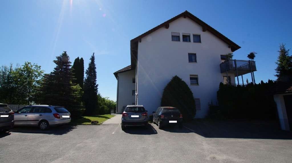 Immobilie in Bogen - Vermietete 4 Zimmer-ETW mit Garage und Balkon - Bild 3