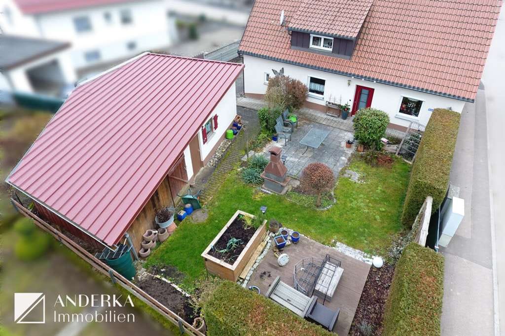 Immobilie in Gundremmingen - Gemütliches Zuhause mit Charakter, Garten und Doppelgarage! - Bild 2