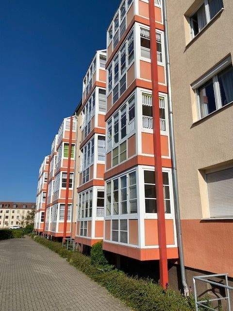 Immobilie in Zerbst/Anhalt - 3 Zimmer Erdgeschoss Wohnung mit Balkon im Zentrum von Zerbst   - Bild 0
