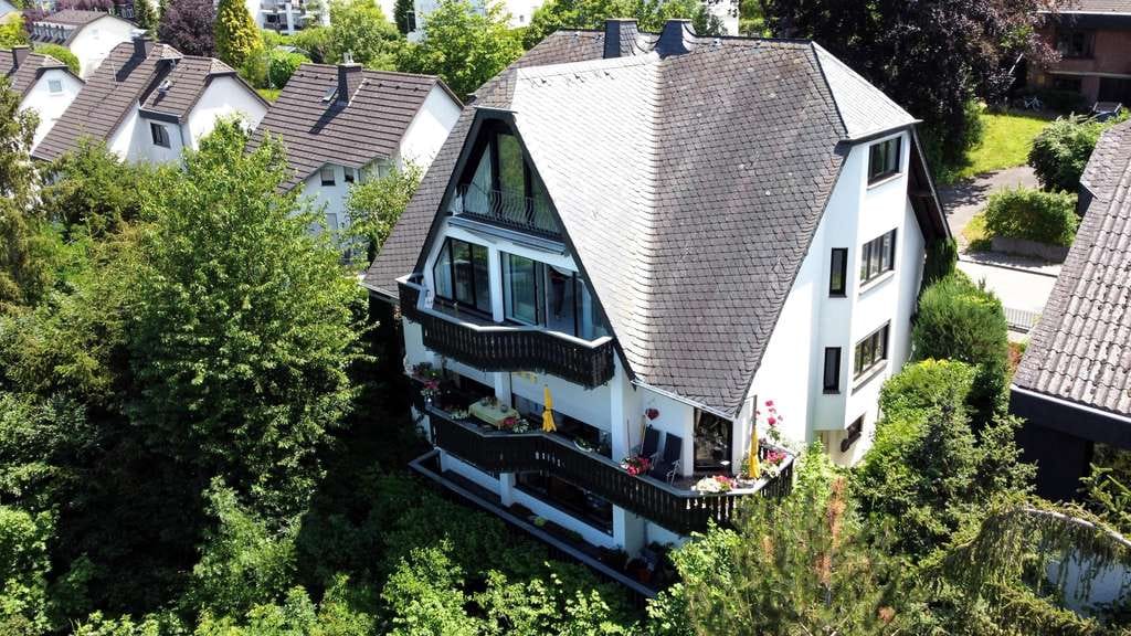 Immobilie in Bad Neuenahr-Ahrweiler - Ein Dreifamilienhaus mit guter Aussicht! - Bild 0