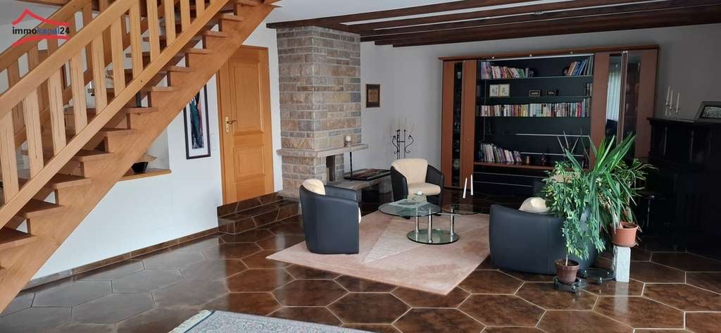 Immobilie in Rothenburg ob der Tauber - Einfamilienhaus - Wohnen mit Weitblick und viel Freiraum – Nähe Rothenburg ob der Tauber - Bild 0