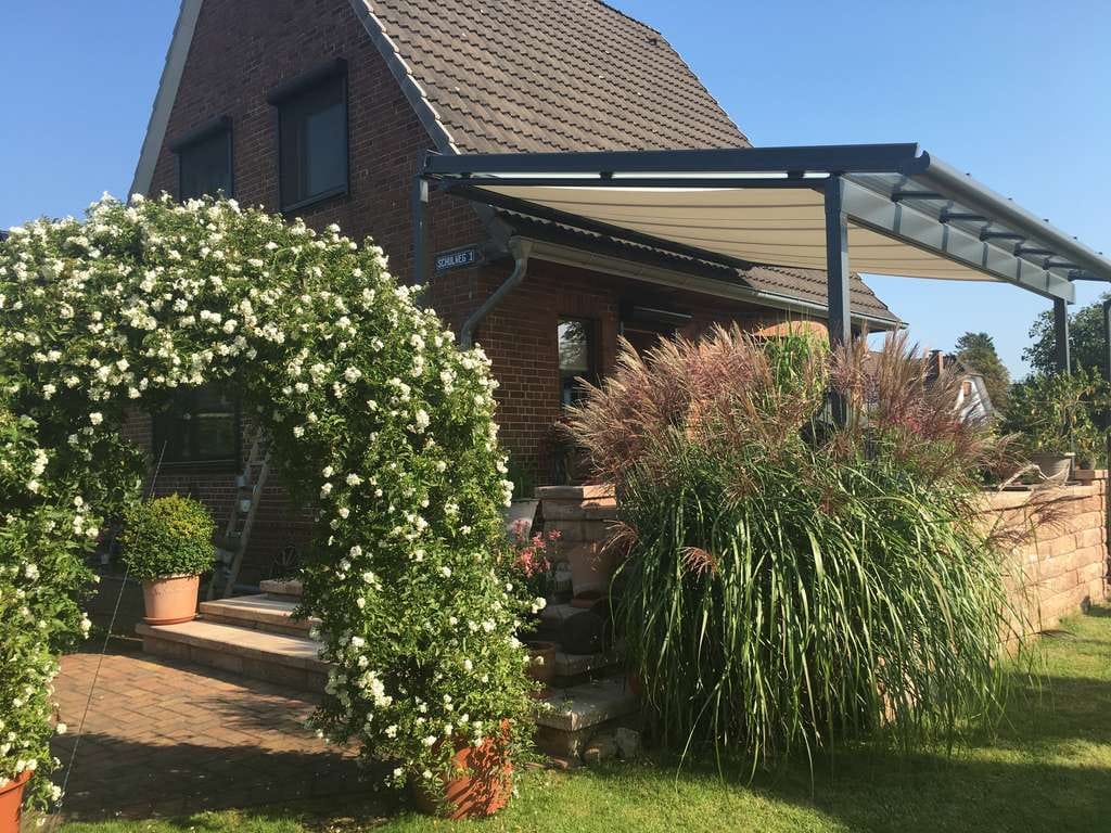 Immobilie in Ellerau - Einfamilienhaus mit Doppel-Carport & gr. Garten sucht Familie - Bild 0