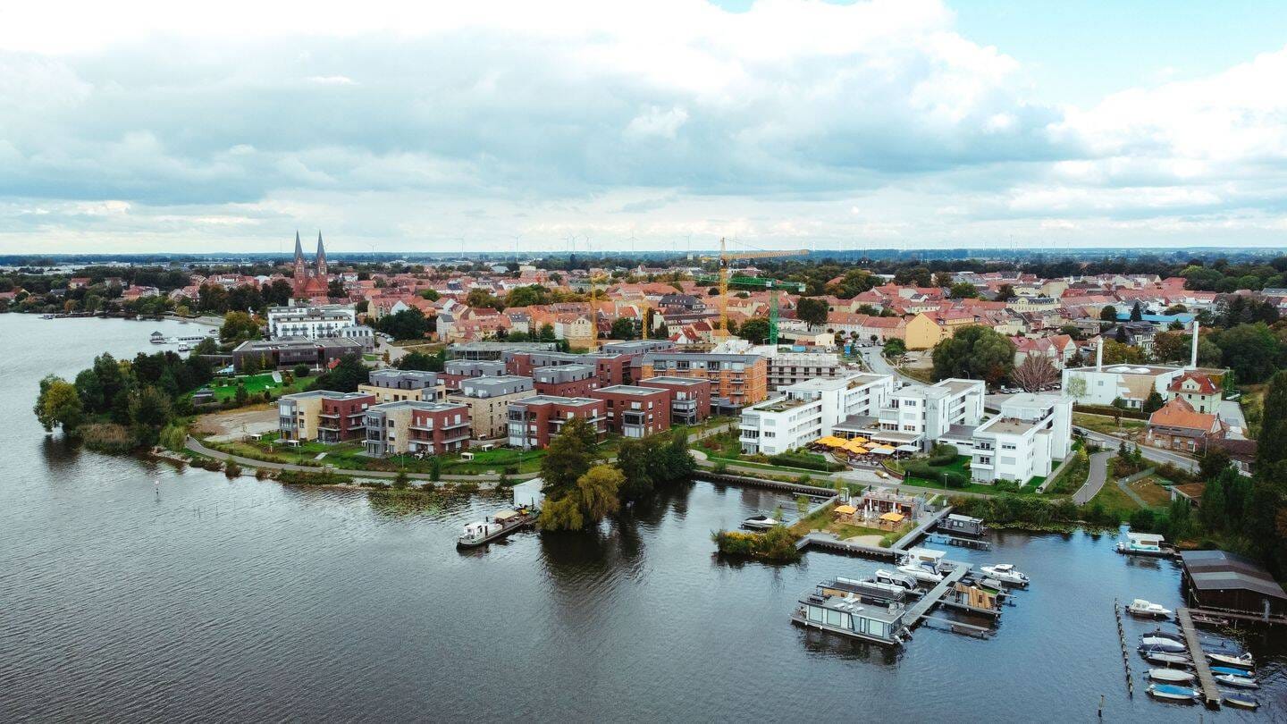 Immobilie in Neuruppin - Großzügige Gewerbeeinheit unmittelbar am Ruppiner See - Bild 2