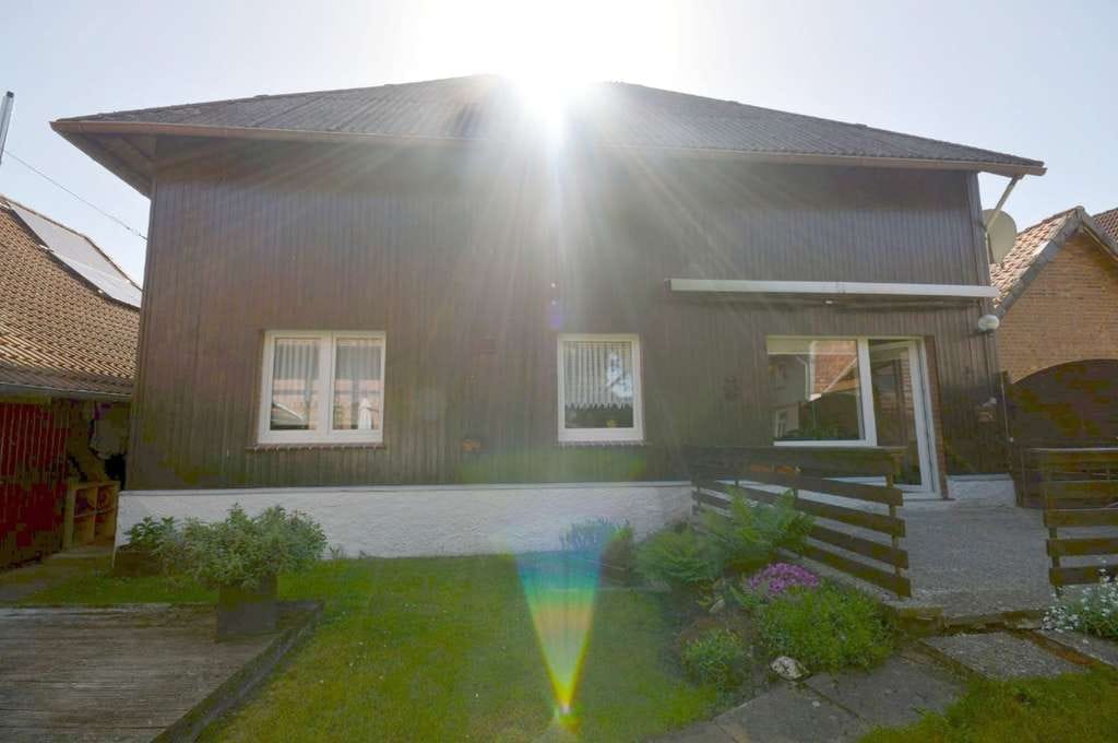 Immobilie in Goslar - Gemütliche Haushälfte - eine ehemalige Scheune - mit 5 Zimmern, 2 Bädern + Garten. - Bild 2
