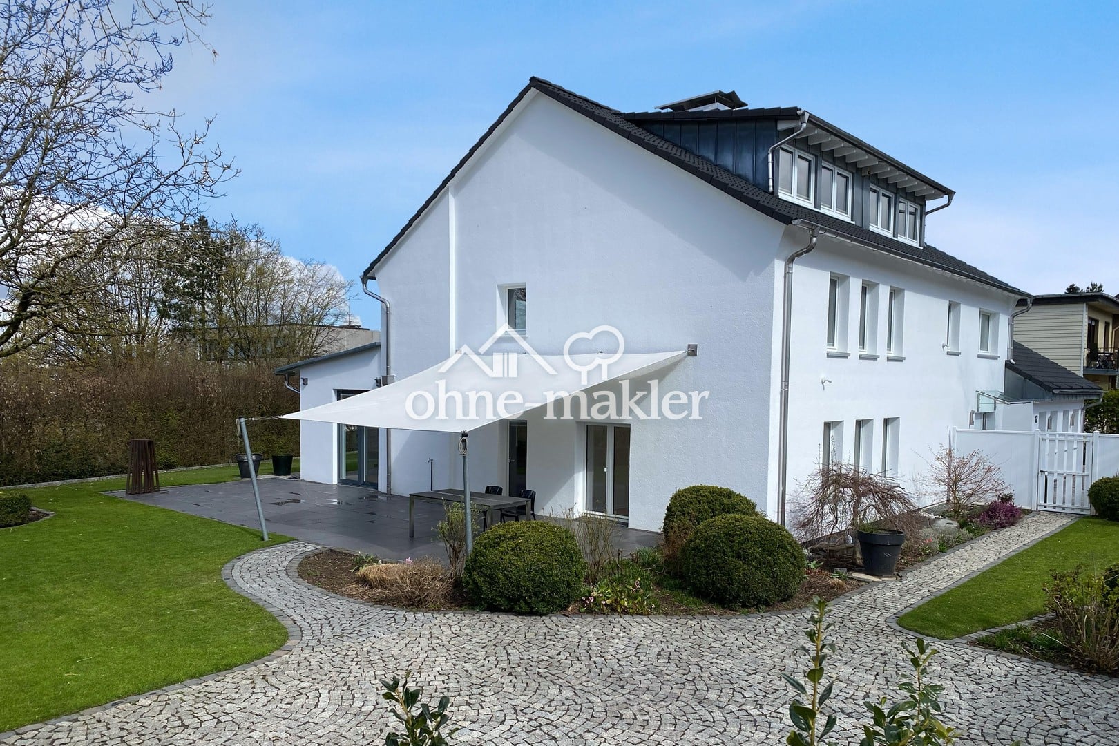 Immobilie in Halver - Außergewöhnlich großzügiges Einfamilienhaus mit 389 m² Wohnfläche in Halver - Bild 2