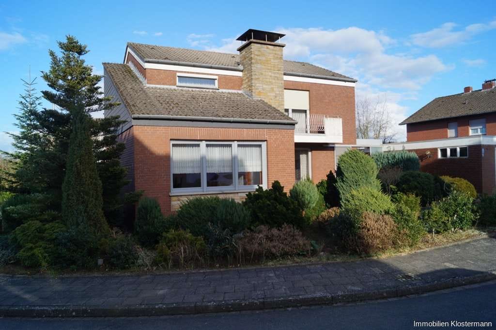 Immobilie in Tecklenburg - Familienhaus in ruhiger Wohnlage - viel Platz für neue Ideen - Bild 1