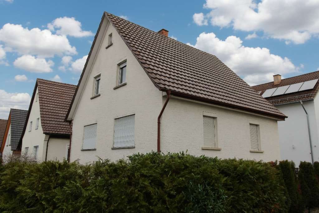 Immobilie in Leingarten -  Alleinstehendes EFH mit Anbau, Garten und Pkw-Stellplatz, in ruhiger urbaner Lage in Leingarten - Bild 3