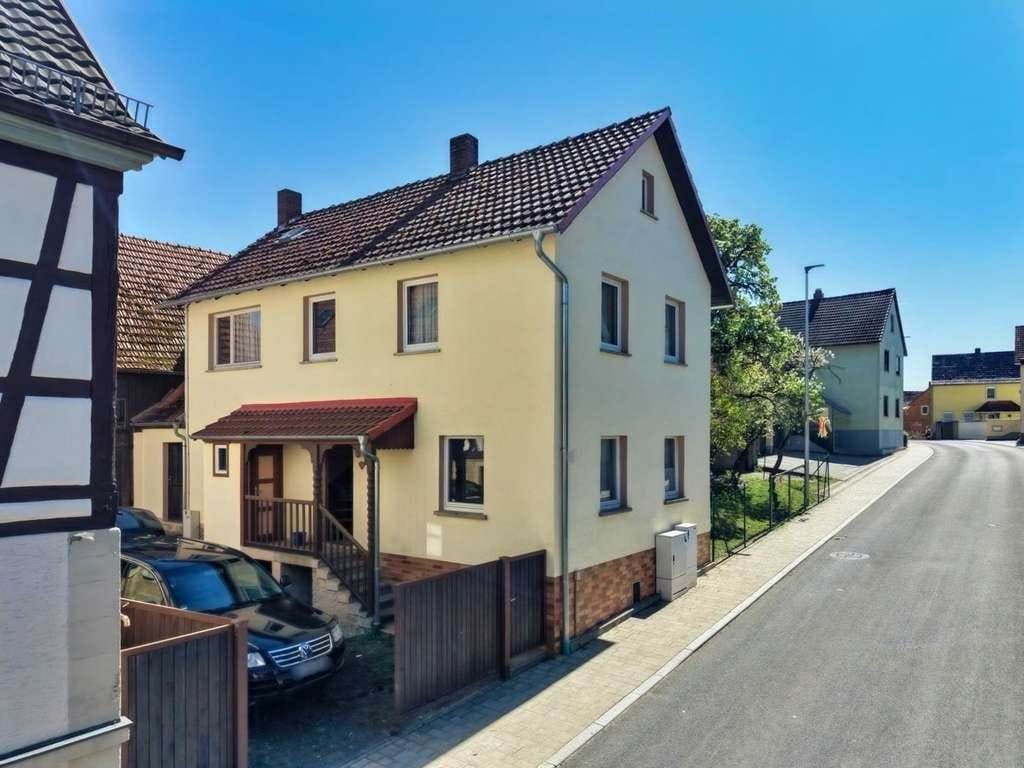 Immobilie in Münnerstadt - Raum für Ideen – EFH mit großer Scheune und Ausbaupotenzial - Bild 0