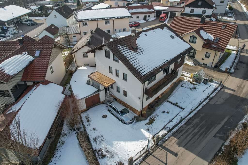 Immobilie in Bogen - Zweifamilienhaus mit Potenzial in Bogen - optimal für Kapitalanleger oder Eigennutzer - Bild 3