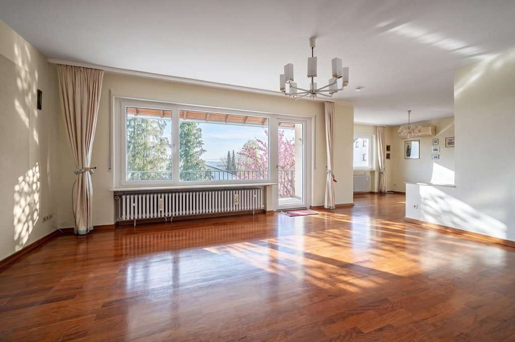 Immobilie in Ober-Olm - Freiraum pur! - Wohnen wie im großen Bungalow plus 3-Zimmer-Einliegerbereich und grandiosem Garten - Bild 2