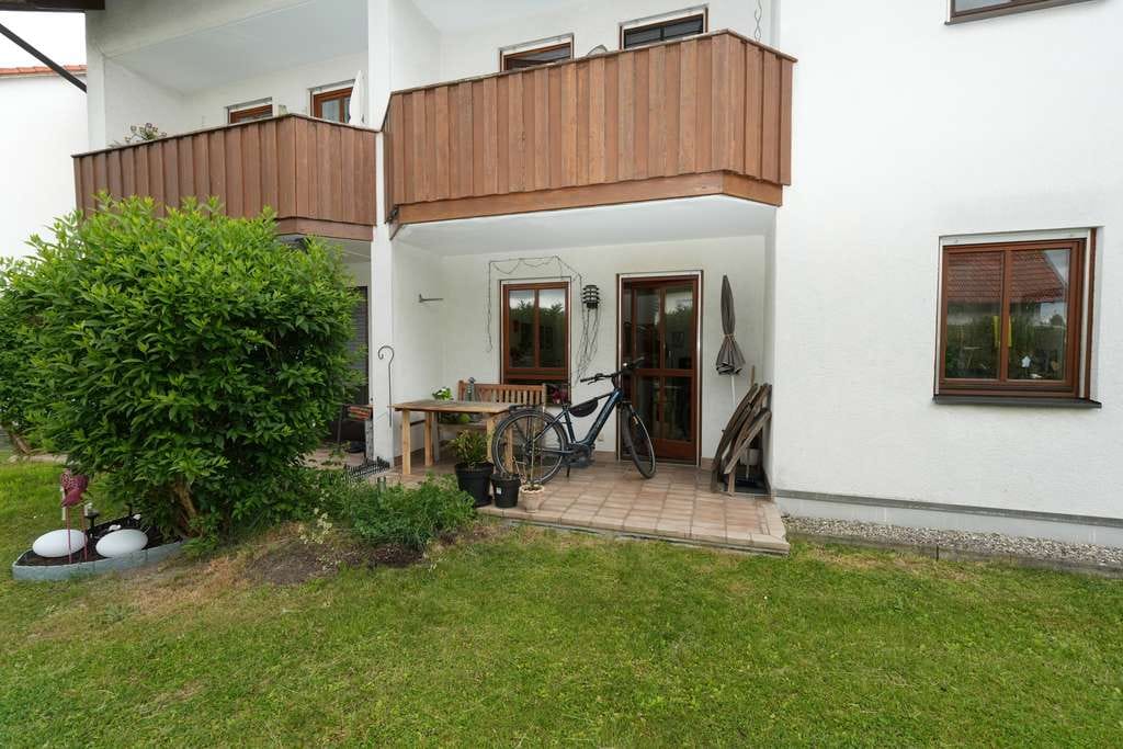 Immobilie in Kastl - schöne 2 Zi.-Erdgeschosswohnung in guter Lage mit zwei Stellplätzen und Terrasse - 795 - Bild 2