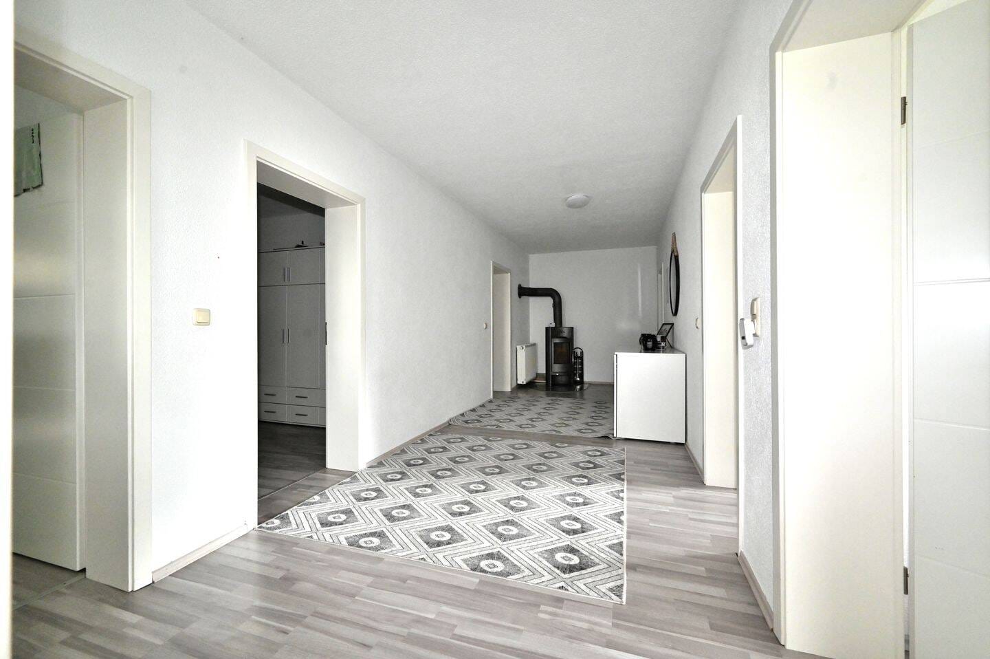 Immobilie in Breidenbach - großzügige 4 ZKB Eigentumswohnung mit großer Terrasse - Bild 3