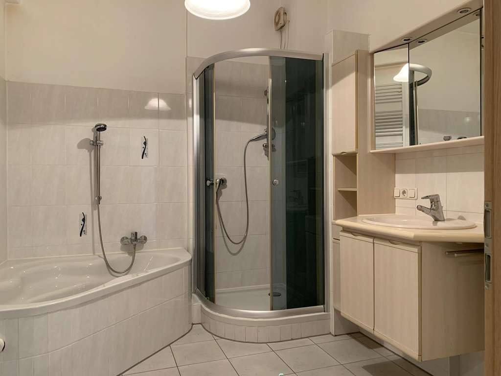 Immobilie in Kleinaitingen - Tolle und helle 3 ZKB EG Wohnung mit Gartenanteil - Gebäude wird energetisch saniert (inklusive) - Bild 2