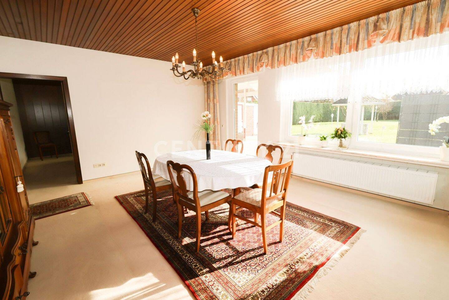 Immobilie in Isterberg - Einzigartige Gelegenheit: Charmante Villa mit großem Grundstück zur individuellen Gestaltung - Bild 3