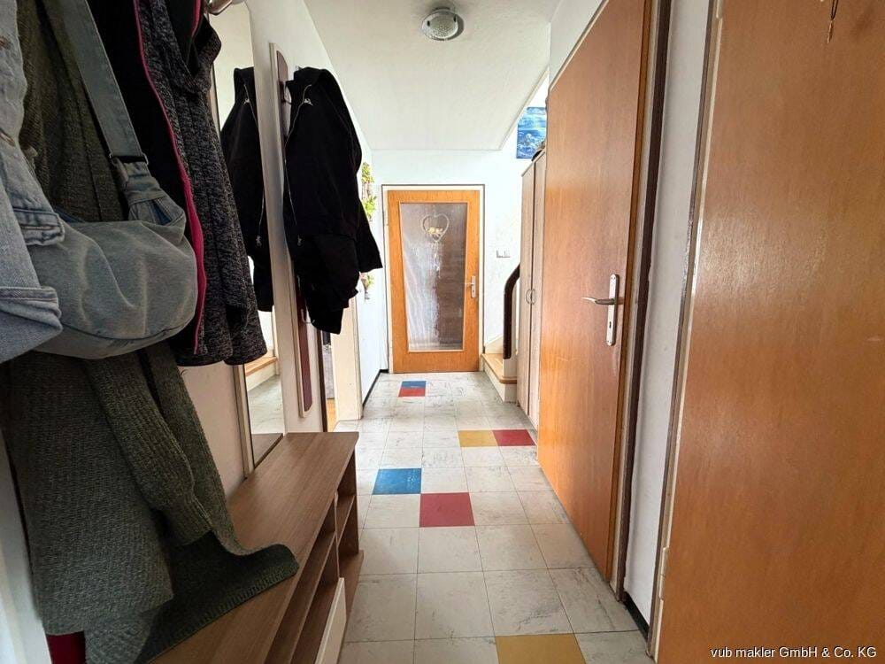 Immobilie in Zell im Fichtelgebirge - Einfamilienhaus in ruhiger Lage von Zell mit viel Platz und großzügigem Grundstück - Bild 2