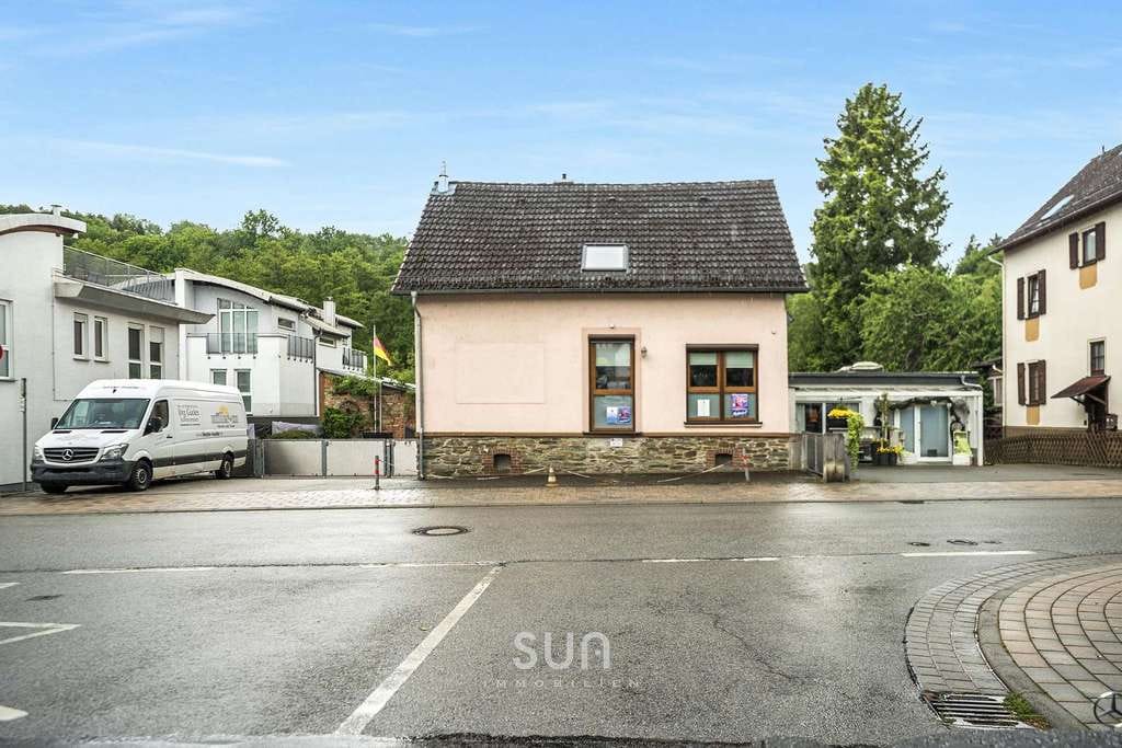 Immobilie in Eppstein - IHR 284 M² WOHNTRAUM MIT GARTEN-OASE - zwischen Burgkulisse und Lebensqualität in Vockenhausen! - Bild 4