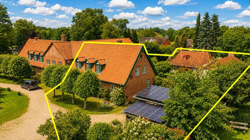 Immobilie in Köhn - Ein Zuhause mit Geschichte – Außergewöhnliche Wohnung auf historischem Gutshof in Köhn - Bild 0