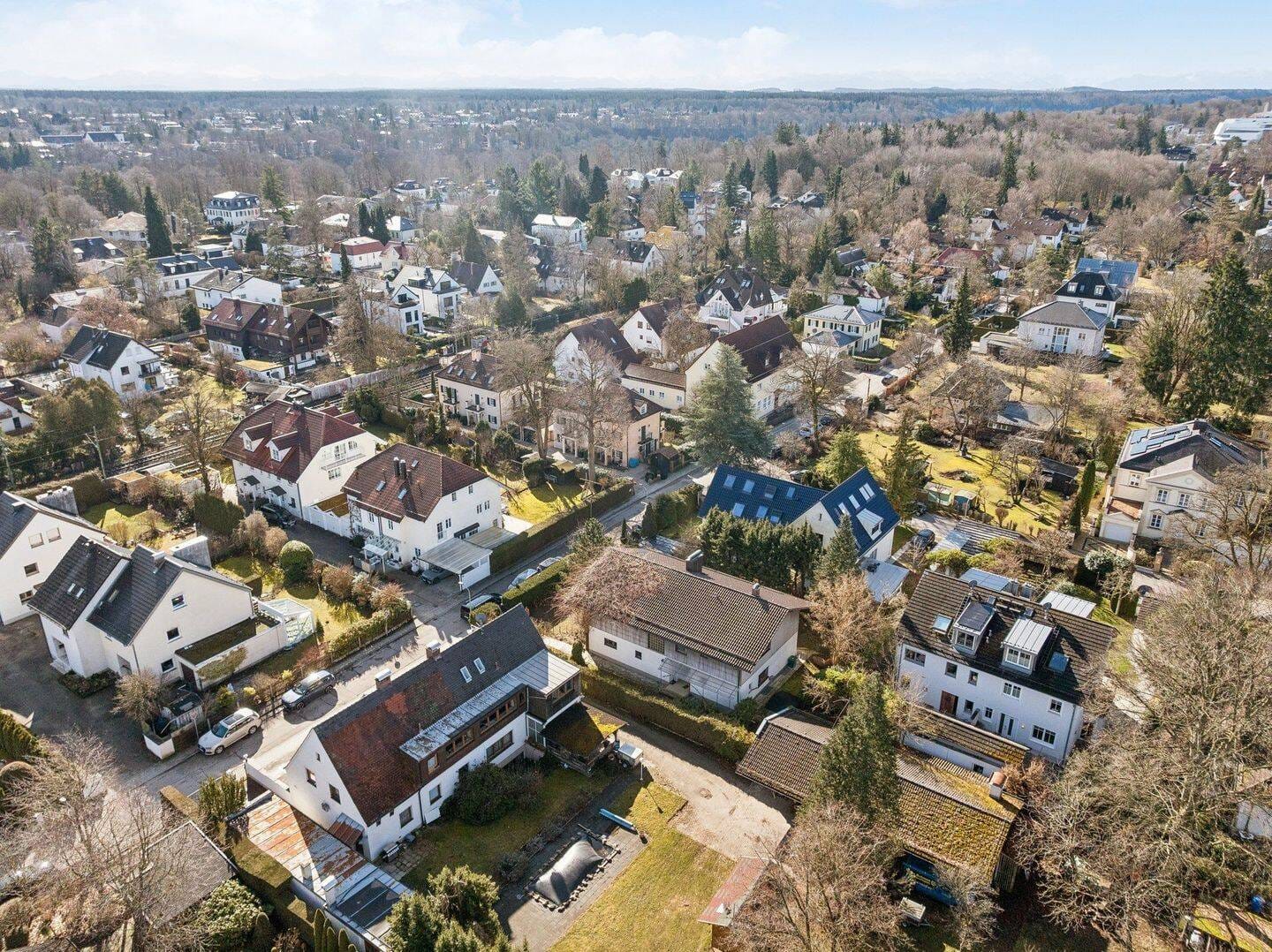 Immobilie in Pullach im Isartal - Seltene Gelegenheit im Isartal: Sanierungsprojekt mit zwei Wohneinheiten in Pullach - Bild 2