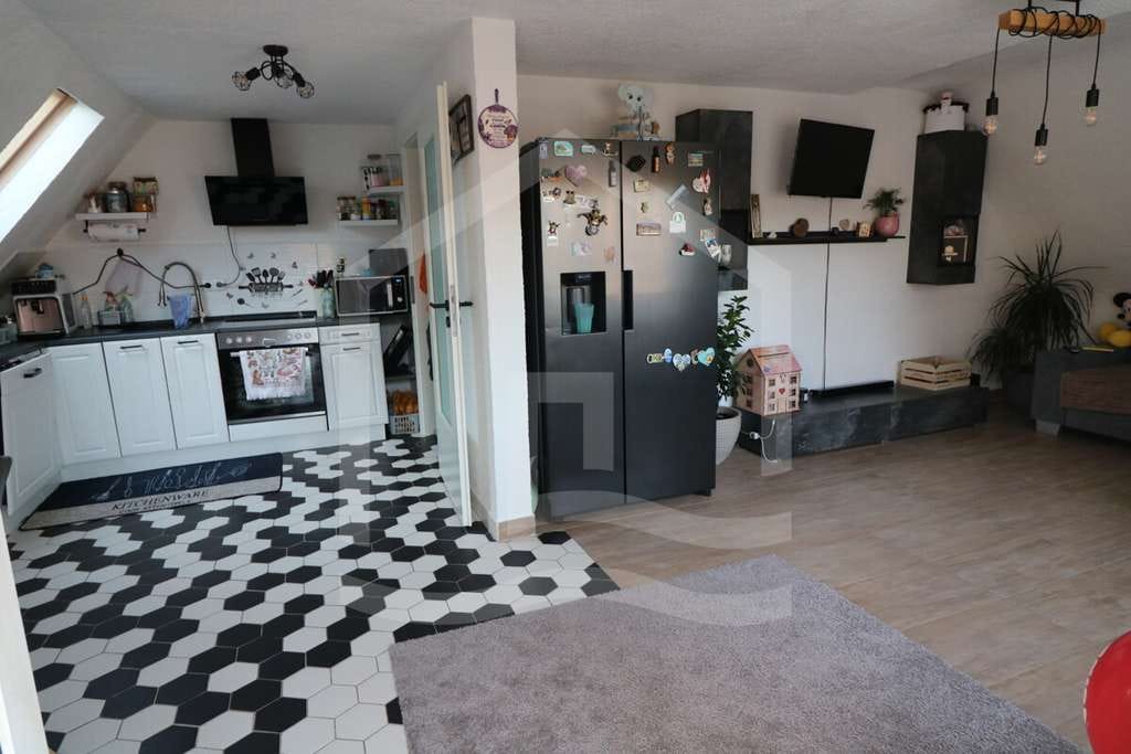 Immobilie in Schefflenz - Modernisiertes Einfamilienhaus mit großzügigem Grundstück und Terrasse - Bild 1