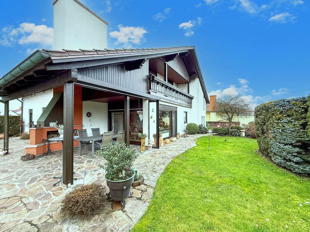 Immobilie in Bellheim - Sehr schönes Einfamilienhaus mit Keller, Doppelgarage und Garten in Bellheim - Bild 0