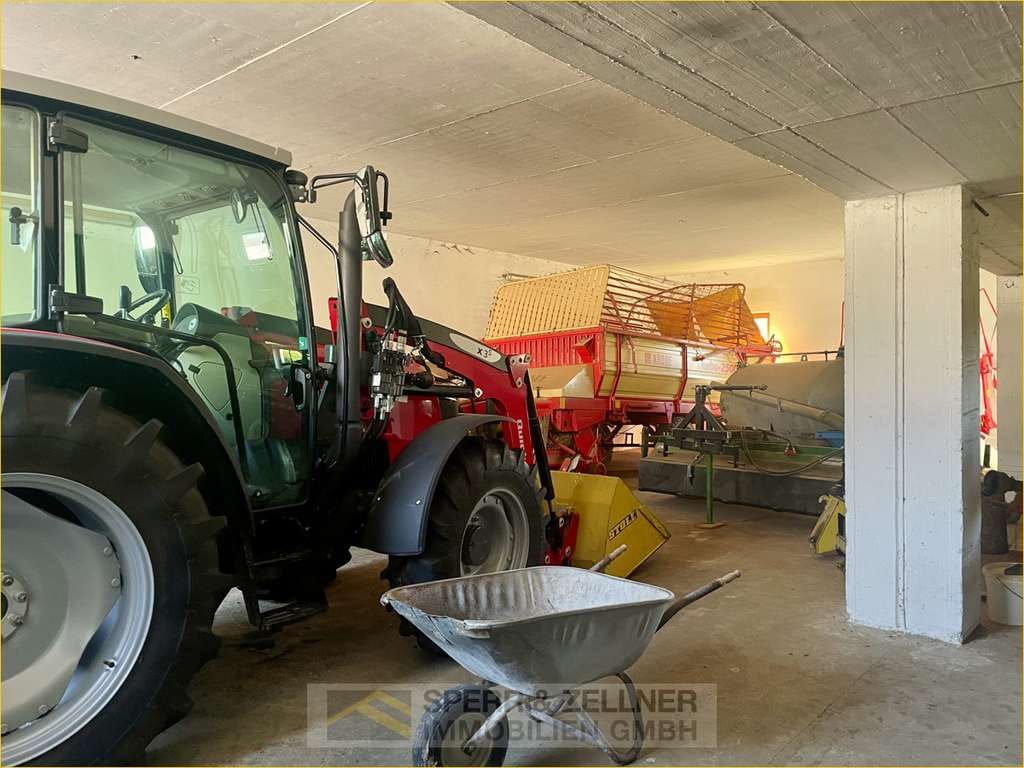 Immobilie in Kirchdorf - Berg - Idyllisches Anwesen: 2 ZFH, Garage & Lagerhalle, Hofstelle, Bauplatz, Grünland & Waldflächen - Bild 1