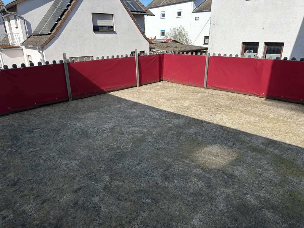 Immobilie in Limeshain - Attraktives Wohnensemble mit zwei Häusern und vier Wohneinheiten in Feldrandlage von Limeshain - Bild 1