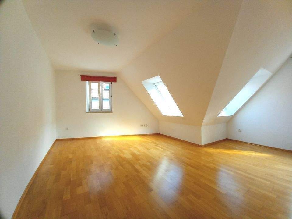 Immobilie in Nördlingen - 2 Zimmer Wohnung mit Garagenstellplatz und Einbauküche in der Innenstadt - Bild 0