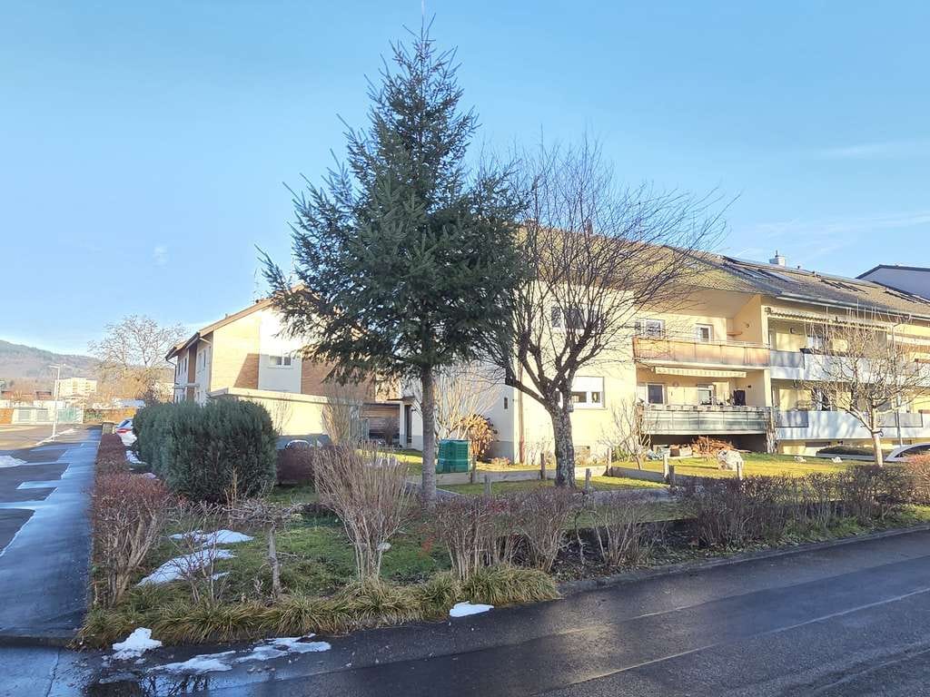 Immobilie in Schopfheim - 3-Fam. Haus mit großem Gartengrundstück in Schopfheim (Oberfeld) - Bild 1