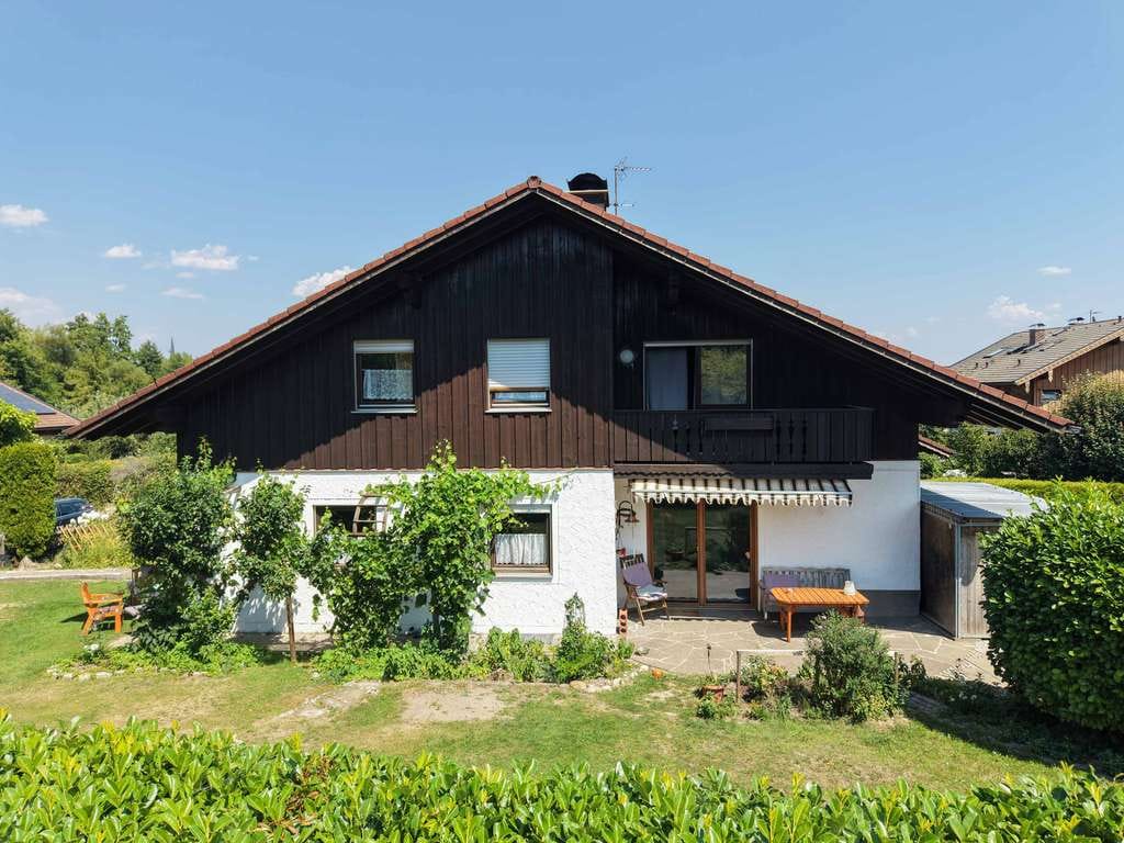 Immobilie in Taching am See - Charmantes Doppelhaus im idyllischen Ortsteil Tengling - Bild 2