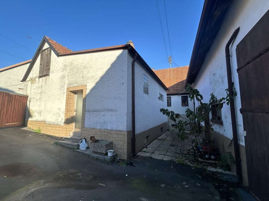 Immobilie in Karlstadt - Einfamilienhaus mit Scheune, Nebengebäude und vielfältigen Nutzungsmöglichkeiten - Bild 4