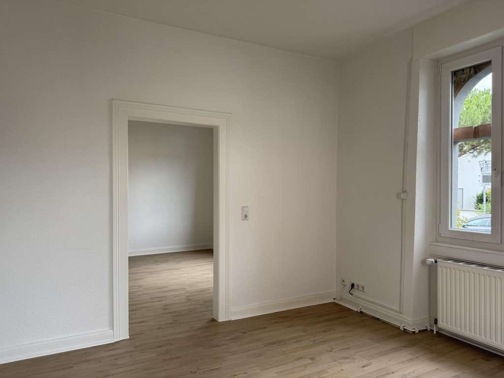 Immobilie in Kirchheim an der Weinstraße - Einfamilienhaus mit Garage und Hof in ruhiger Lage - Bild 4